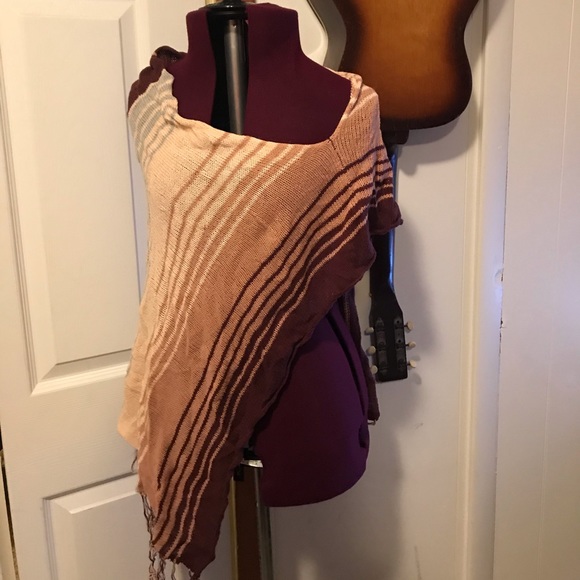 Abercrombie & Fitch Sweaters - HP🎉 Abercrombie poncho